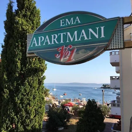 Ema Apartment *