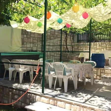 Ema Apartment