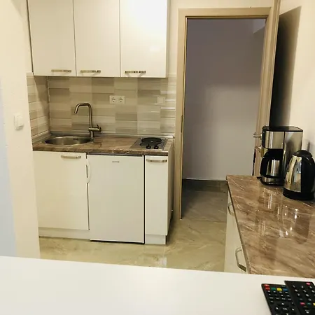 Apartment Ema *