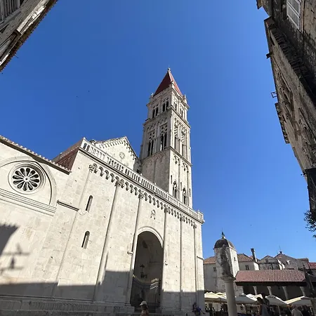 Ema Appartamento Traù
